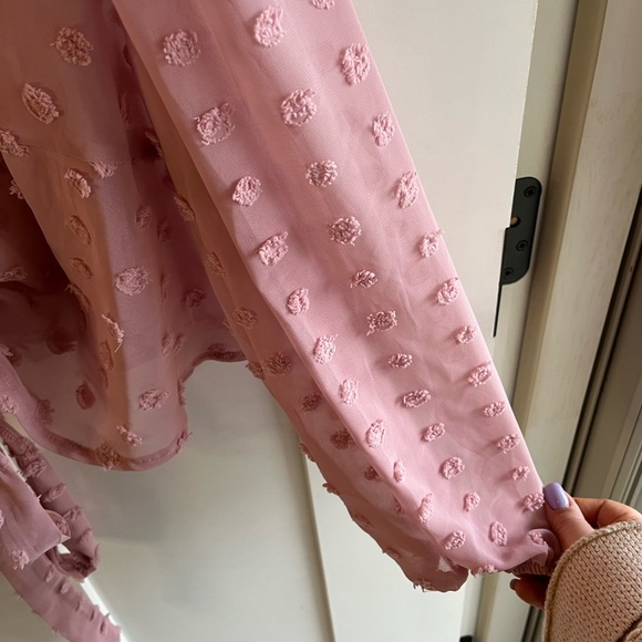 SHEIN Curve Pink Swedish Wrap Polka Dot Puff Cropped Wrap Around Blouse - Picture 6 of 7